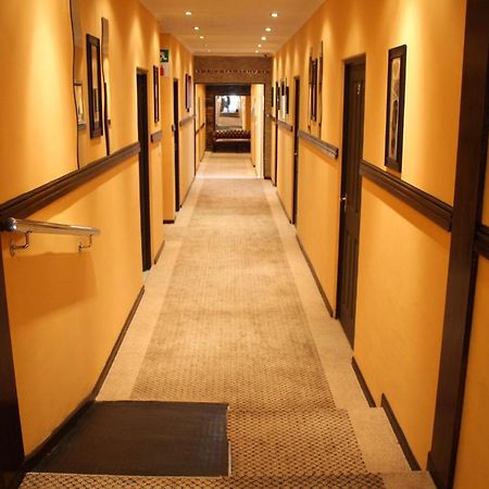 A-Z Boutique Guesthouse Windhoek Bagian luar foto