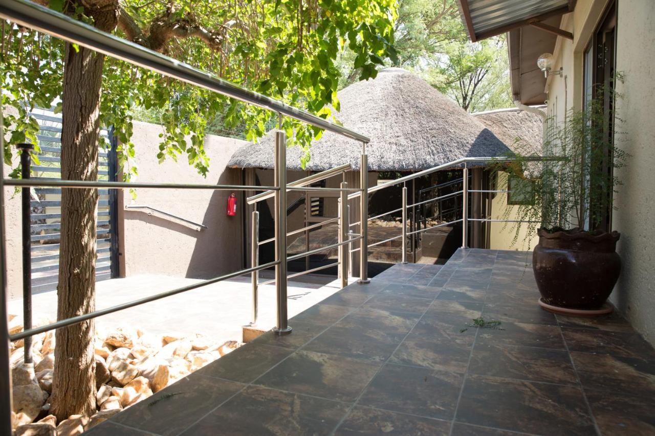 A-Z Boutique Guesthouse Windhoek Bagian luar foto