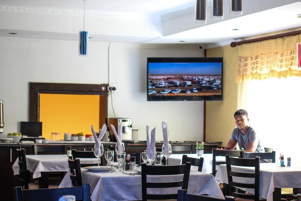 A-Z Boutique Guesthouse Windhoek Bagian luar foto