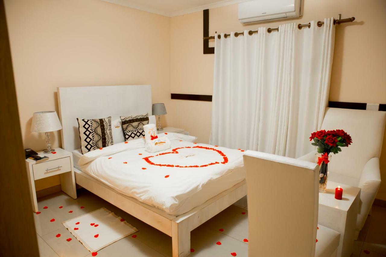 A-Z Boutique Guesthouse Windhoek Bagian luar foto