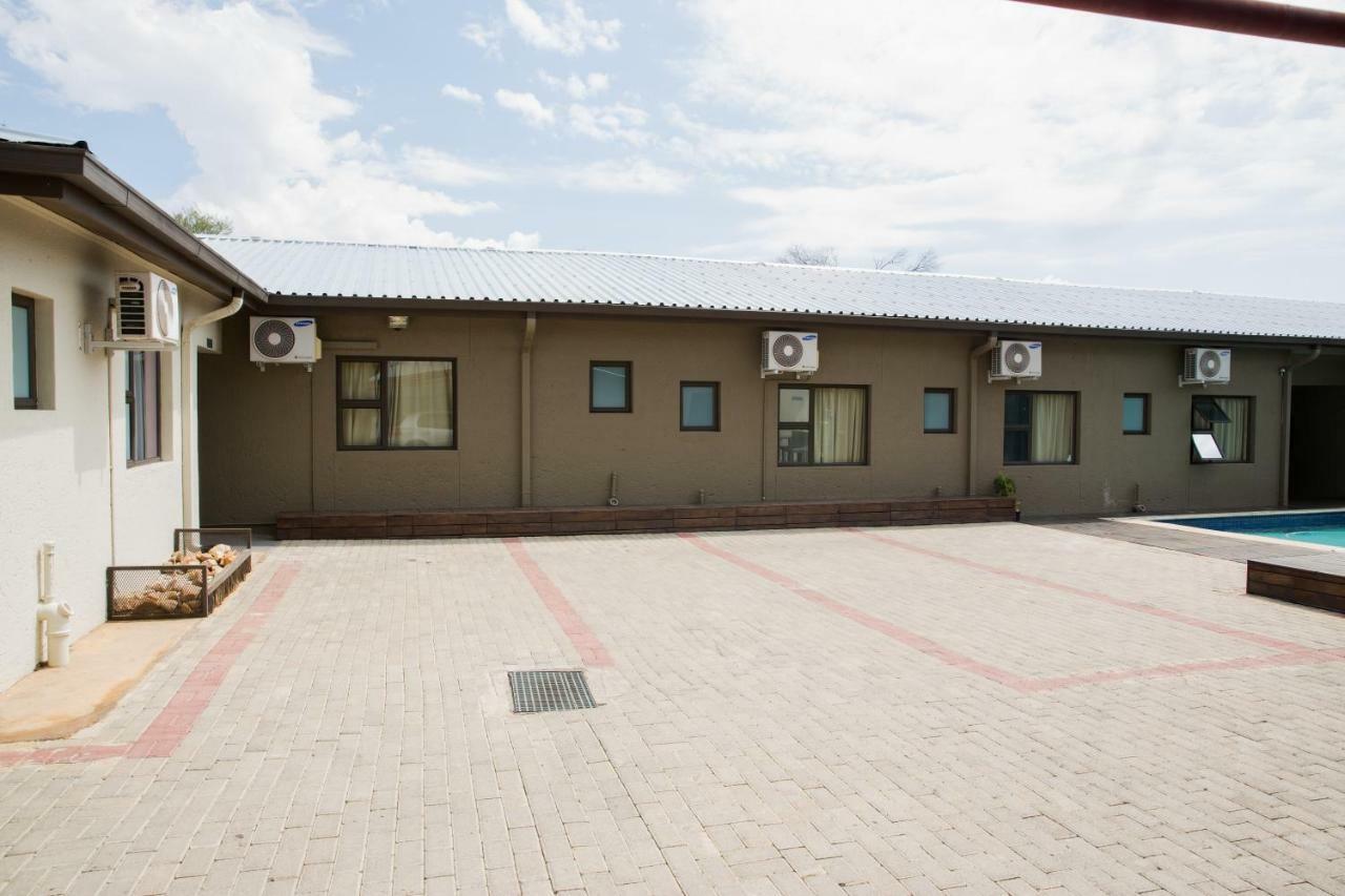 A-Z Boutique Guesthouse Windhoek Bagian luar foto